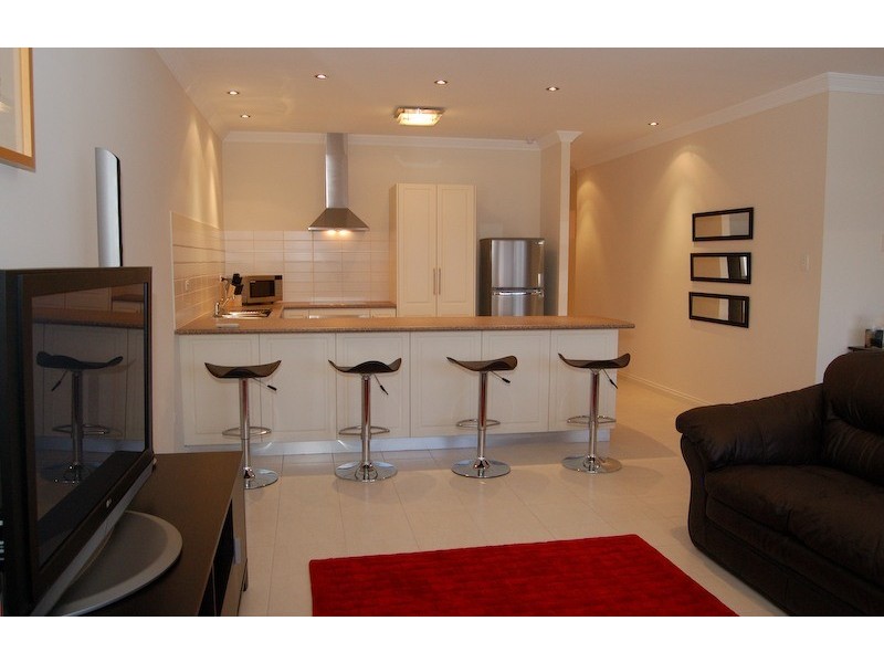 4/34 The Crescent, Midland WA 6056