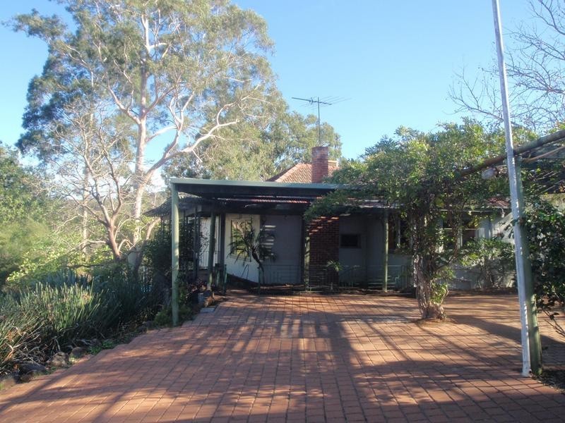 2055 Clayton Road, Boya WA 6056