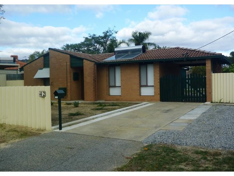 42 Moira Avenue, Forrestfield WA 6058