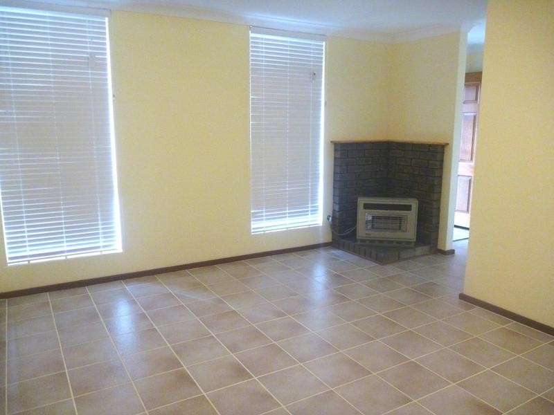 42 Moira Avenue, Forrestfield WA 6058