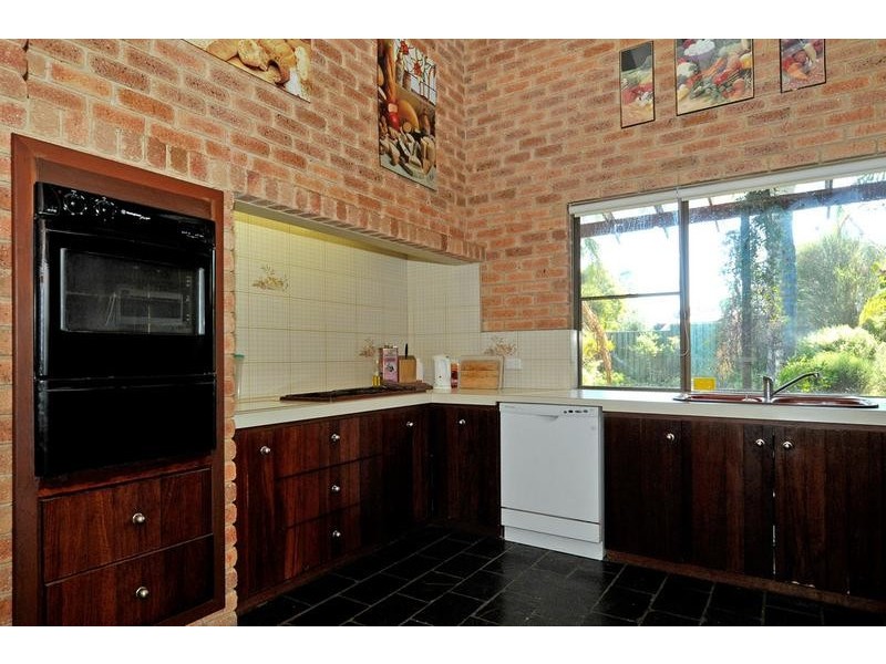 1220 Katharine Street, Helena Valley WA 6056