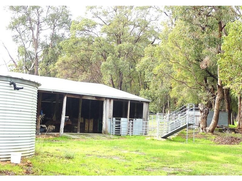 80 Burgess Road, Gidgegannup WA 6083