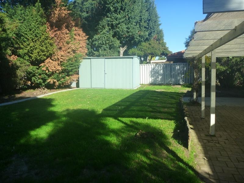 33 Pelican Loop, High Wycombe WA 6057
