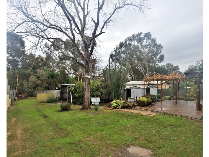 20 The Crescent, Helena Valley WA 6056