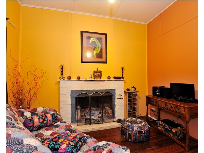 2 Grancey Avenue, Mundaring WA 6073