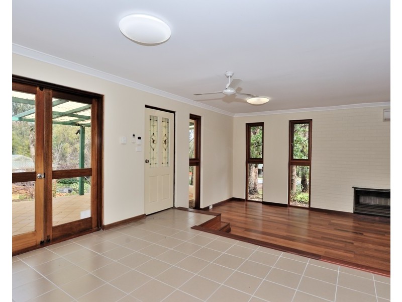 5 Waylen Road, Darlington WA 6070