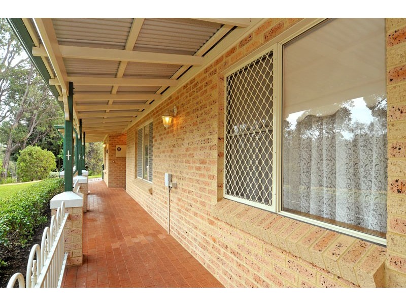 6 Hilltop Close, Mahogany Creek WA 6072