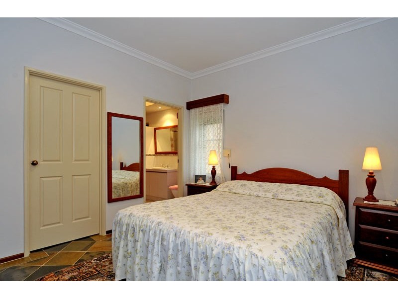 6 Hilltop Close, Mahogany Creek WA 6072