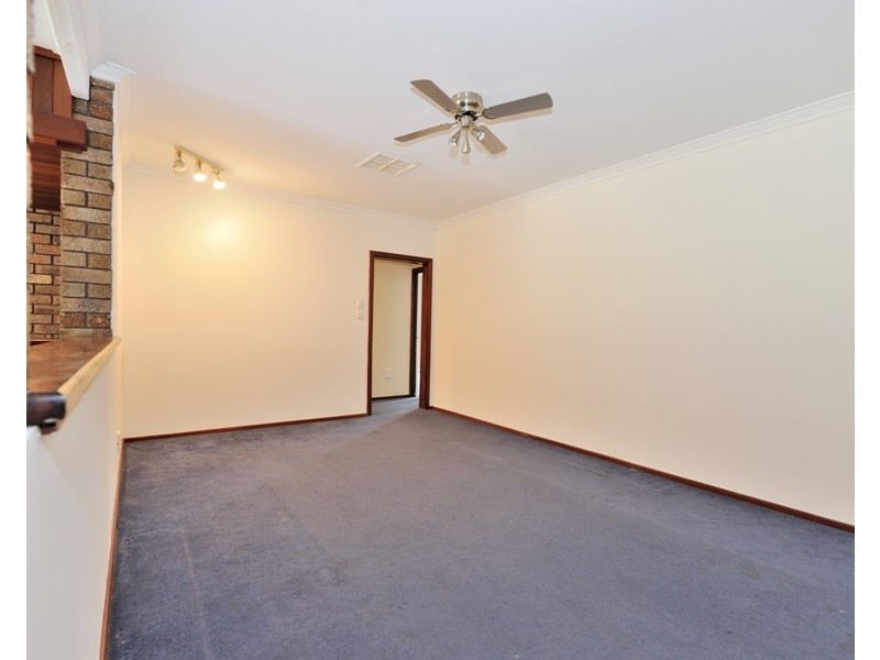 9 Irwin Place, Maida Vale WA 6057