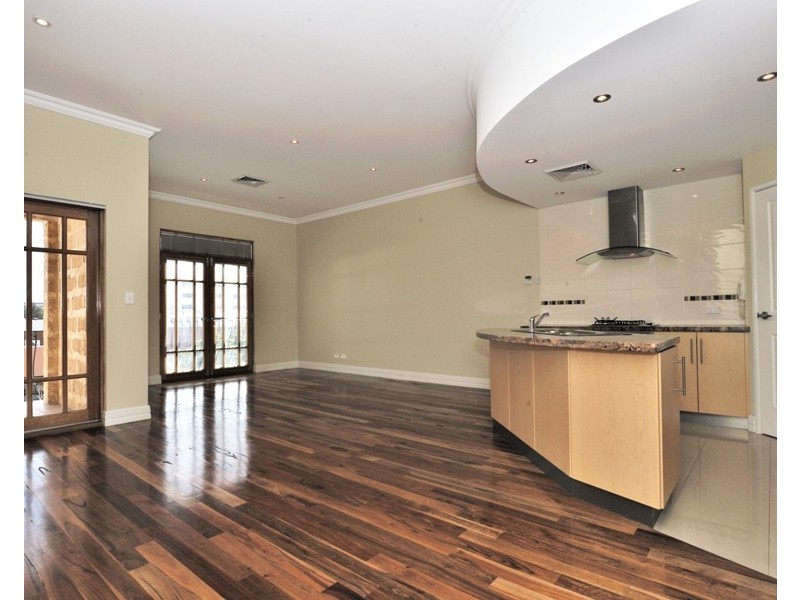 3/26 The Crescent, Midland WA 6056