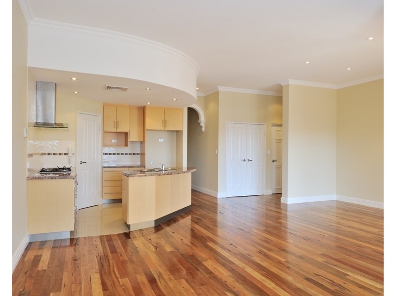 3/26 The Crescent, Midland WA 6056