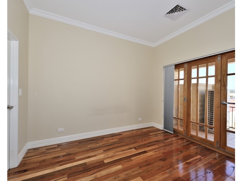 3/26 The Crescent, Midland WA 6056