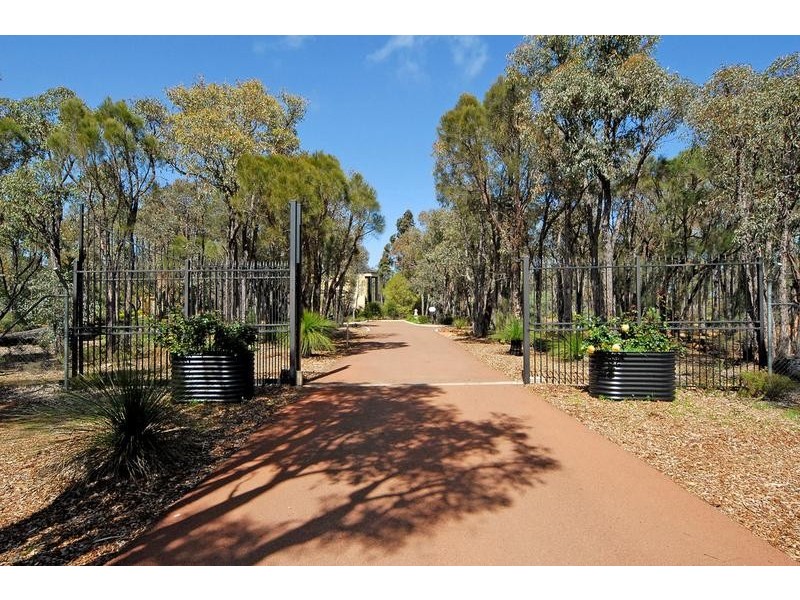 66 Dinsdale Road, Gidgegannup WA 6083