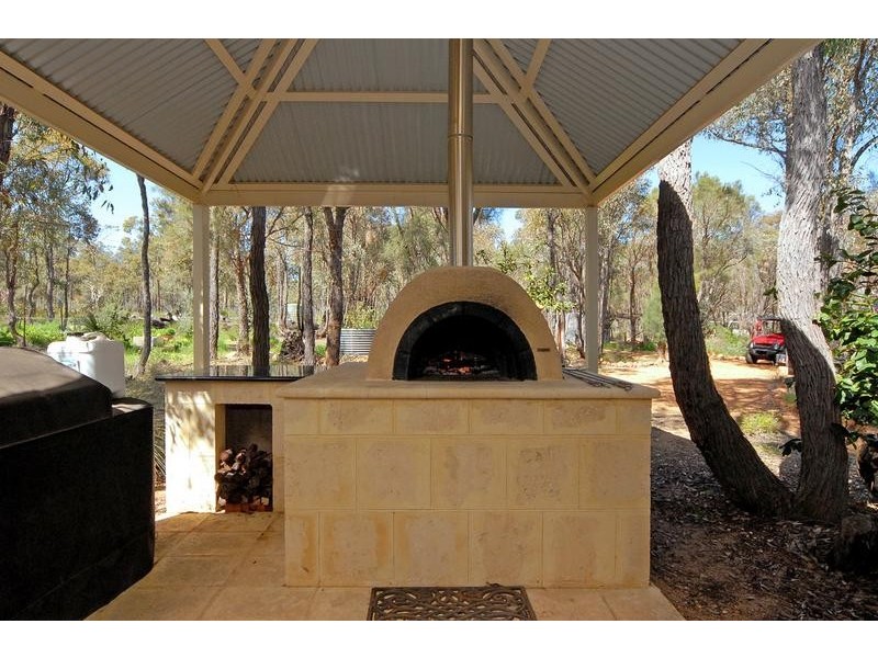 66 Dinsdale Road, Gidgegannup WA 6083