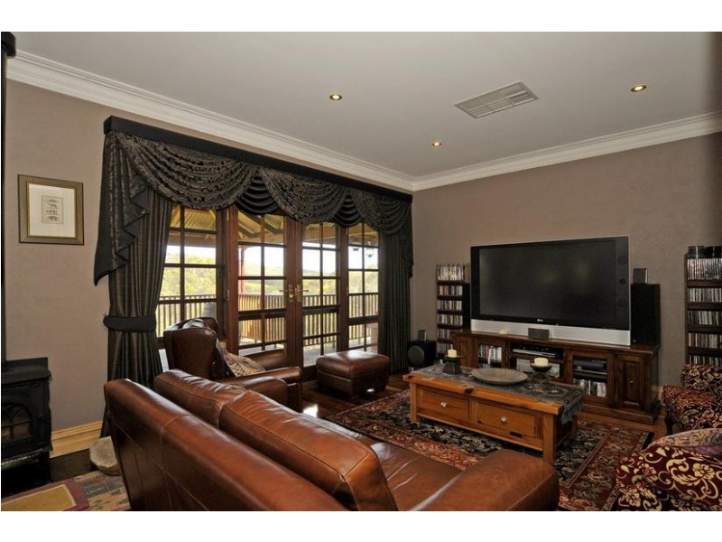 729 Reen Road, Gidgegannup WA 6083