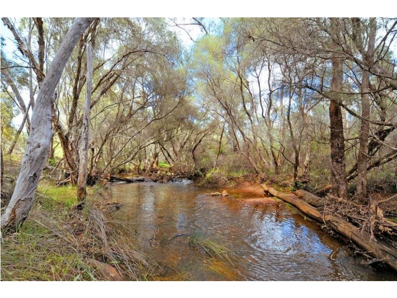 729 Reen Road, Gidgegannup WA 6083