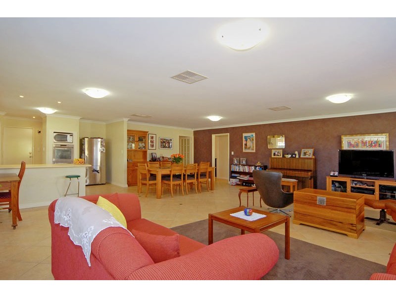 87 Dongara Circle, Jane Brook WA 6056