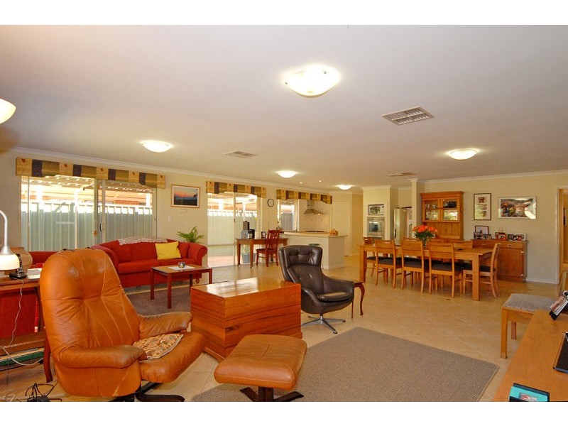 87 Dongara Circle, Jane Brook WA 6056