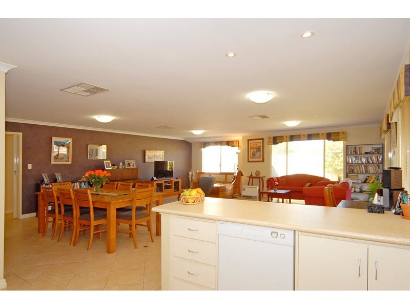 87 Dongara Circle, Jane Brook WA 6056