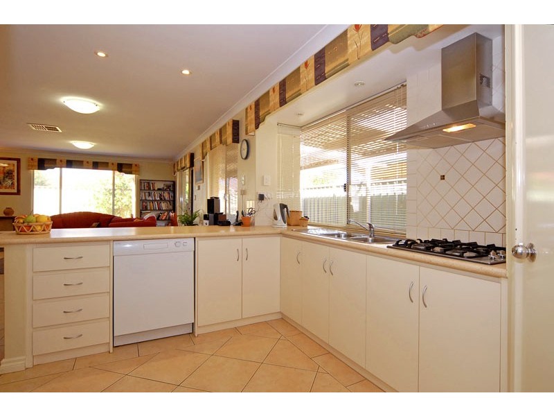 87 Dongara Circle, Jane Brook WA 6056