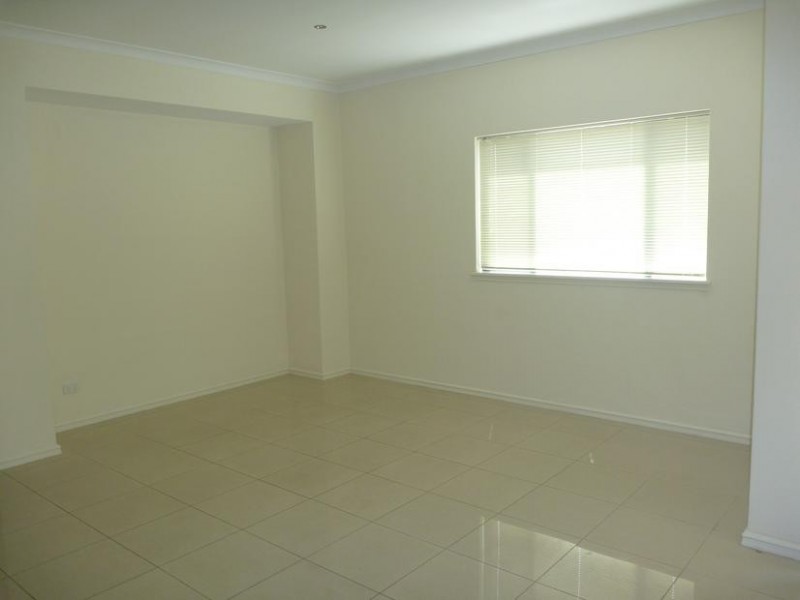 4/36 The Crescent, Midland WA 6056