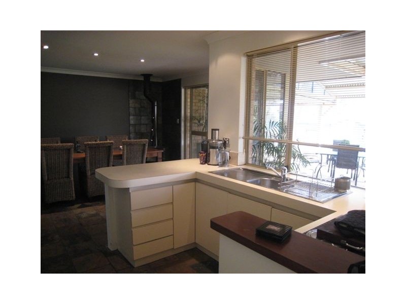 1 Pickett Street, Swan View WA 6056