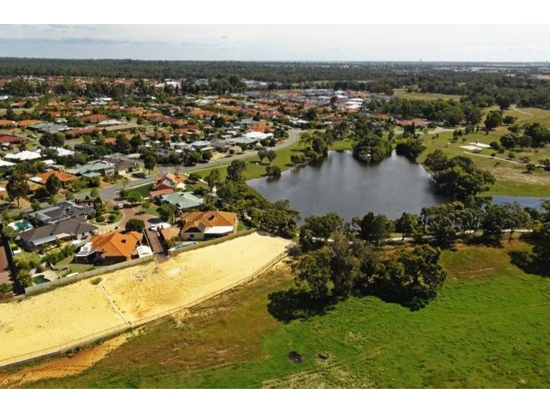 8 Elm Place, Helena Valley WA 6056