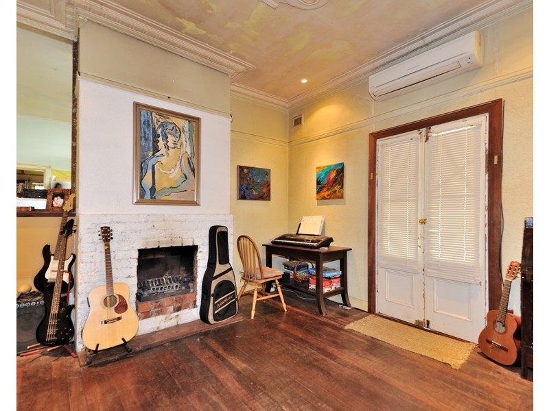 2 Alice Street, Bellevue WA 6056