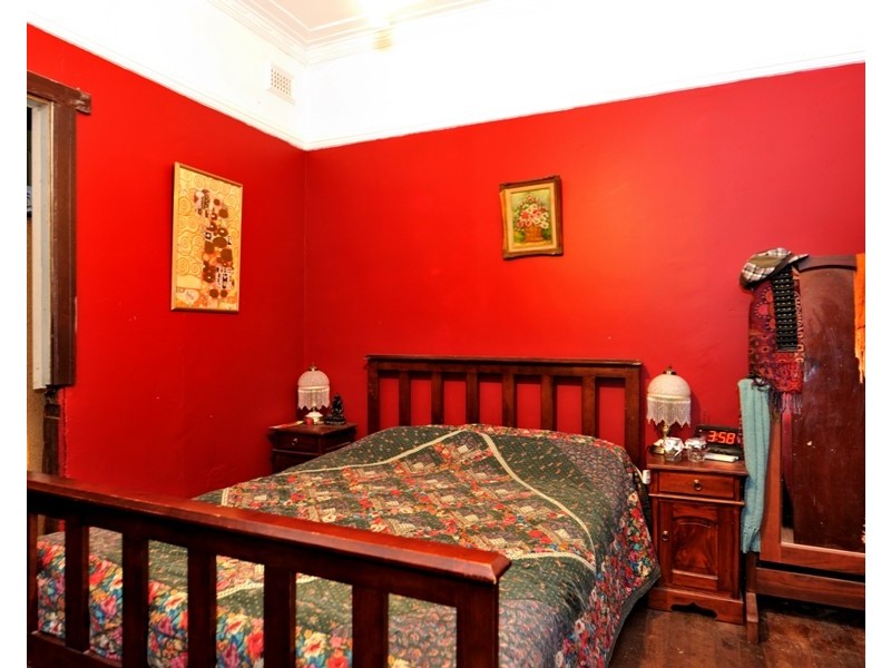 2 Alice Street, Bellevue WA 6056