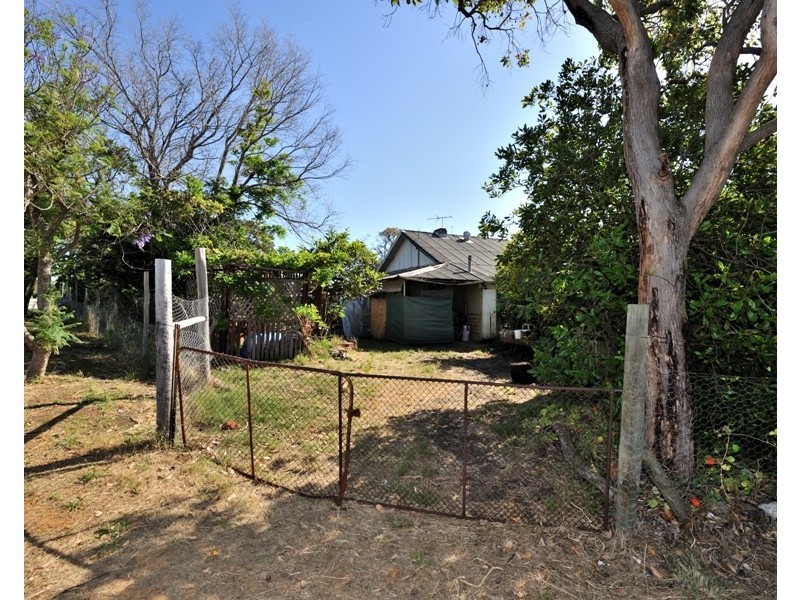 2 Alice Street, Bellevue WA 6056