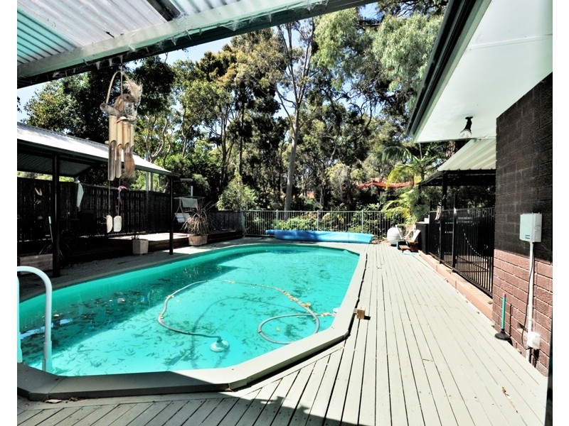 4 Outtrim Road, Glen Forrest WA 6071