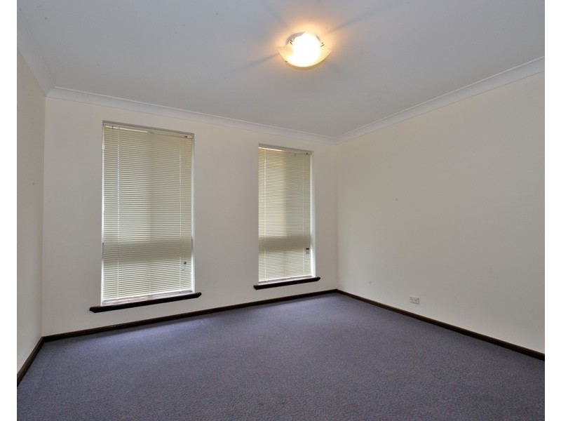 10 Salisbury Road, Midvale WA 6056