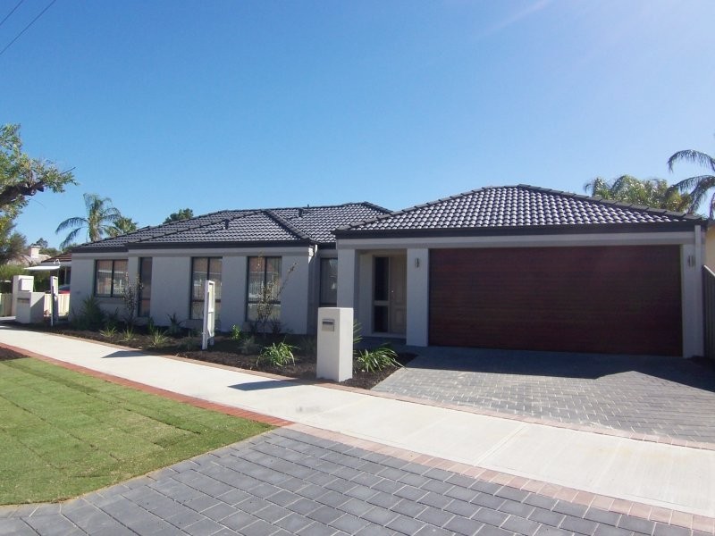 1/25 Wroxton Street, Midland WA 6056