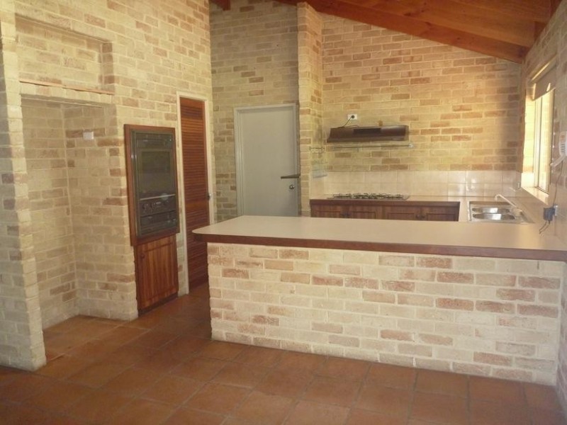 87 Blanchard Road, Swan View WA 6056