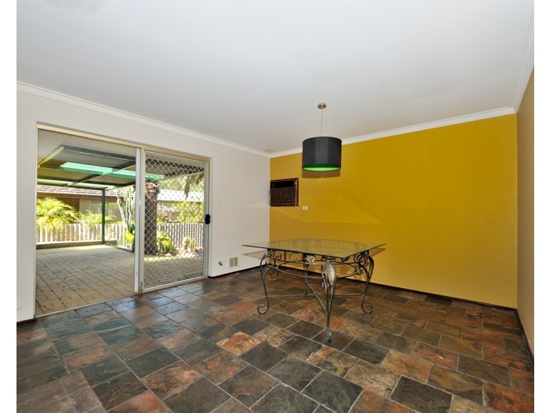35 Amherst Road, Swan View WA 6056