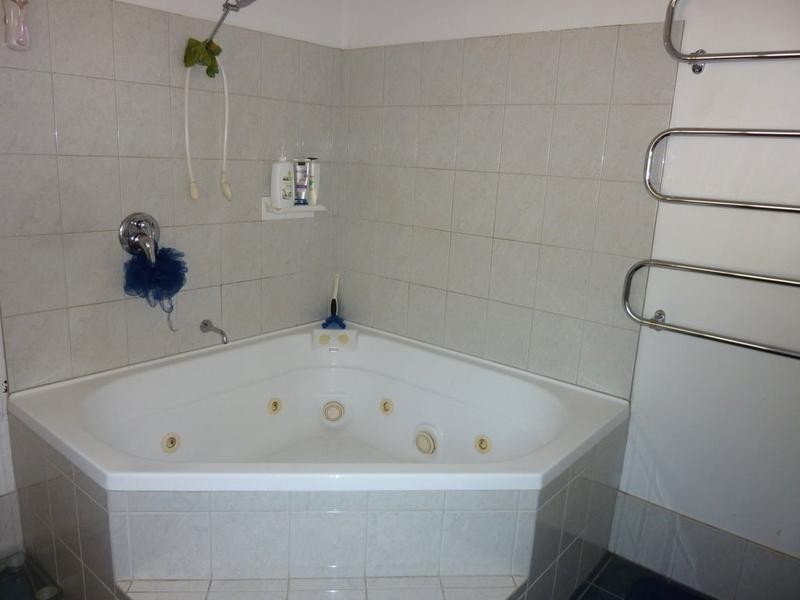 82 Country Road, Gidgegannup WA 6083