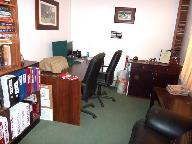 82 Country Road, Gidgegannup WA 6083