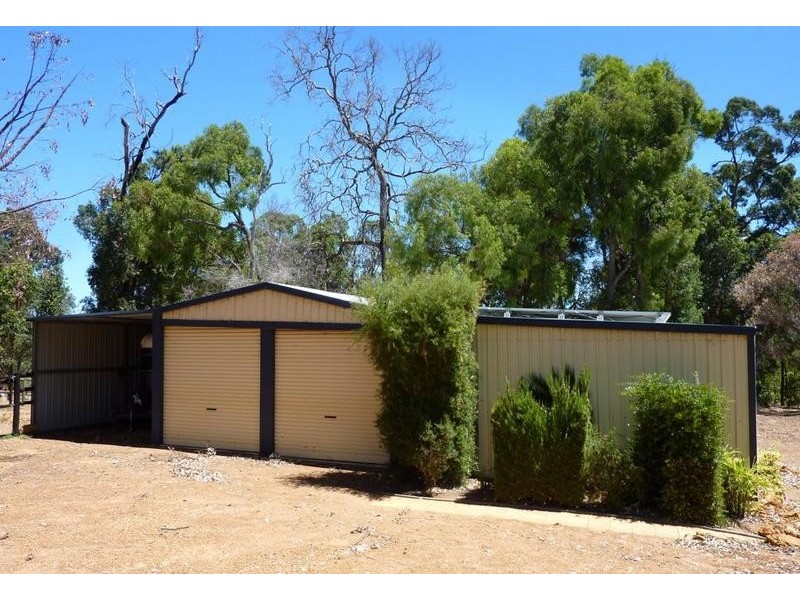 82 Country Road, Gidgegannup WA 6083