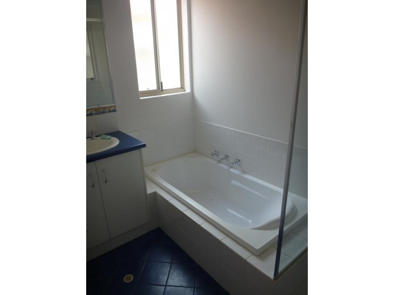 15B Charles East Street, Midland WA 6056