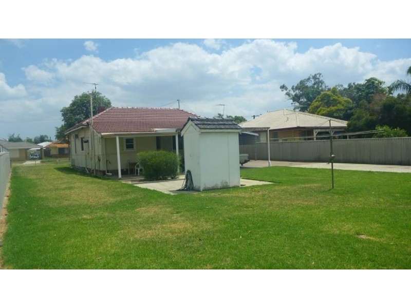 24 Ferguson Street, Midvale WA 6056