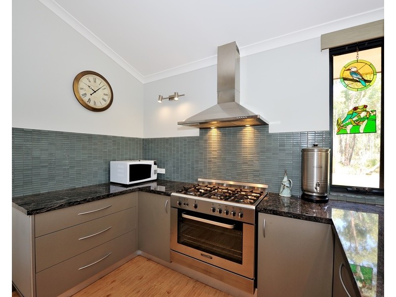 237 Karrak Court, Gidgegannup WA 6083