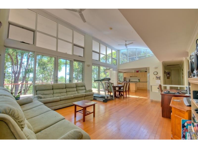 117 Reen Road, Gidgegannup WA 6083