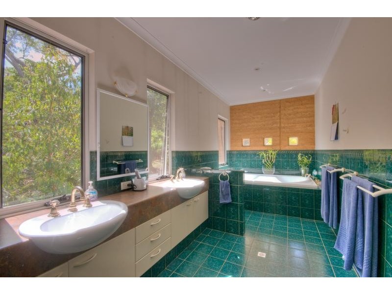 117 Reen Road, Gidgegannup WA 6083