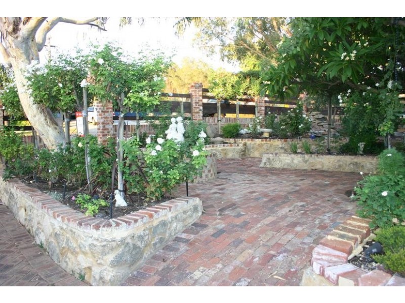 5 Albert Street, Bellevue WA 6056