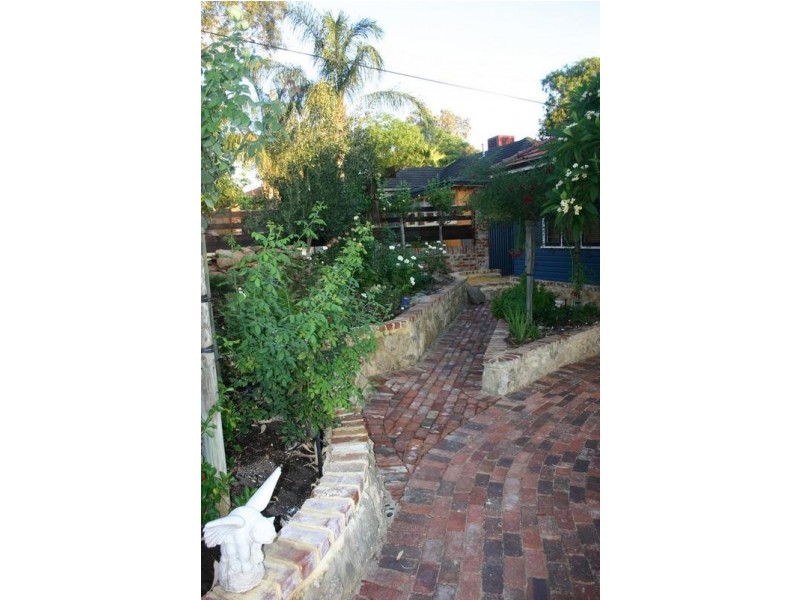 5 Albert Street, Bellevue WA 6056