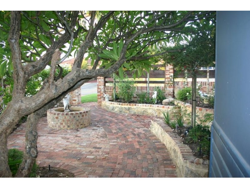 5 Albert Street, Bellevue WA 6056