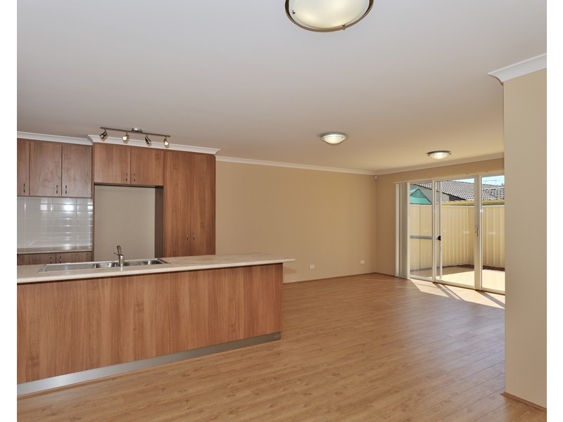 2/6 Margaret Street, Midland WA 6056