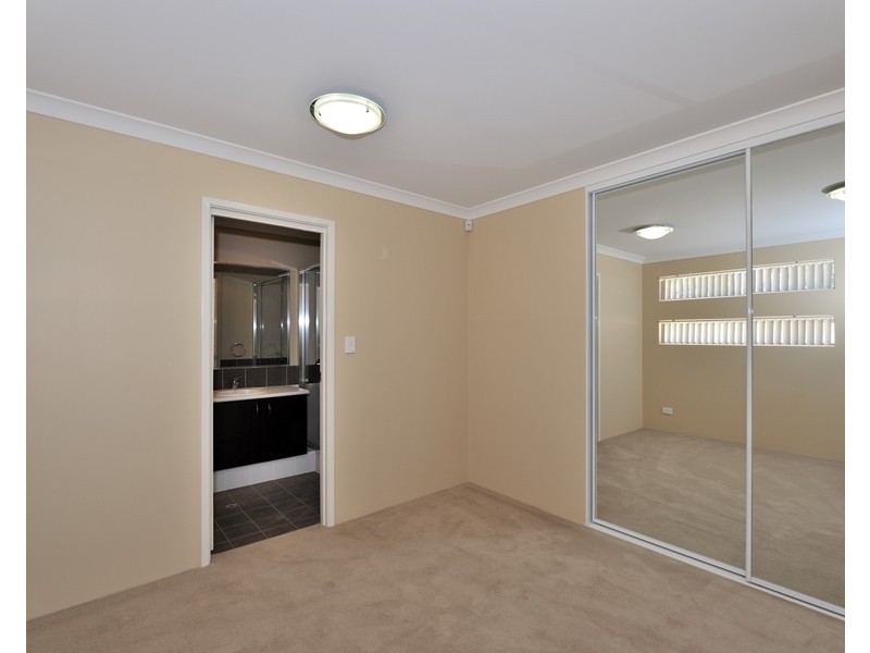 2/6 Margaret Street, Midland WA 6056