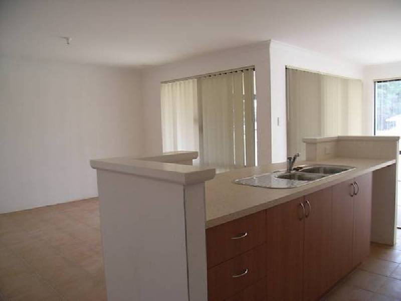 13 Azalea Gardens, Forrestfield WA 6058