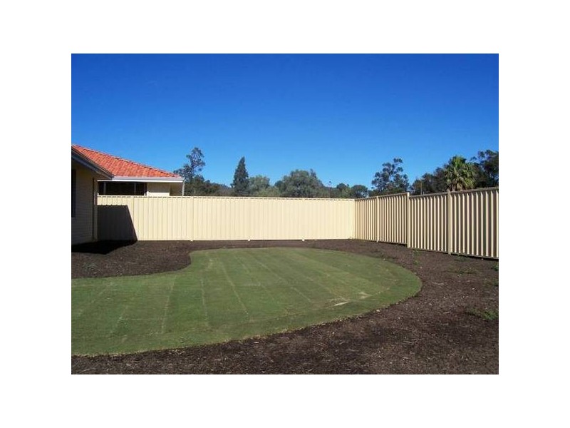 13 Azalea Gardens, Forrestfield WA 6058
